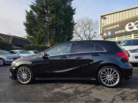 2014 Mercedes-Benz A Class A180 AMG INTERIOR HALF LEATHER SEATS / HI SPEC / SYSTEM LOW ROAD TAX BAND / SIMI DEALER thumbnail