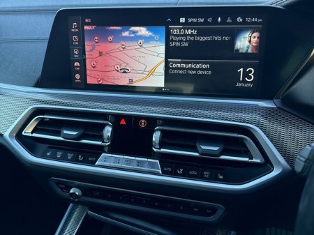 2022 BMW X5 xDrive45e M Sport €65,950 thumbnail