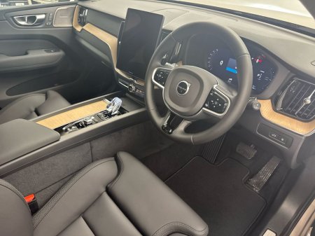 2026 Volvo XC60 - thumbnail 6