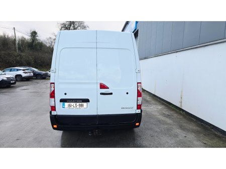 2015 Renault Master III FWD MM35 DCI 135 ENERGY BUSINE €6,500 thumbnail