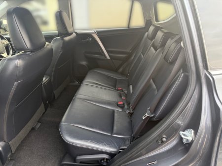 2016 Toyota Rav4 - thumbnail 15