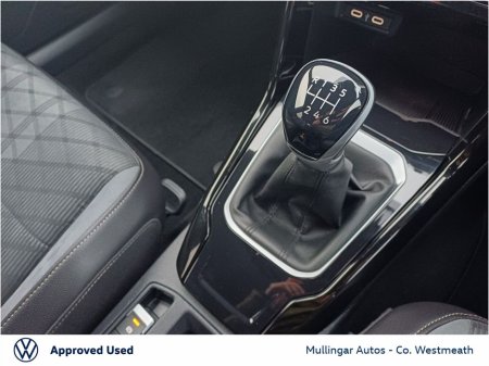 2023 Volkswagen T-Roc 2.0 TDI 116HP R-Line Black Ed €32,950 thumbnail