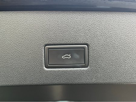 2022 Volkswagen T-Roc STYLE BLACK EDITION AUTOMATIC 2.0 DIESEL //ADAPTIVE CRUISE CONTROL//KEYLESS ENTRY//REVERSE CAMERA// thumbnail