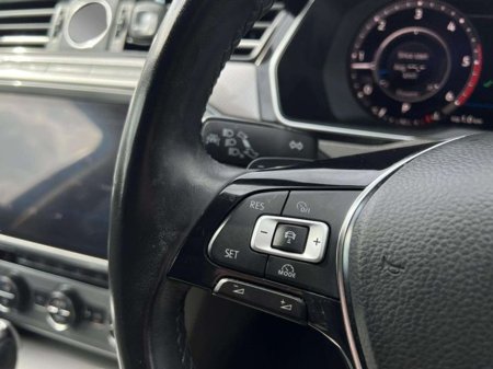 2019 Volkswagen Passat - thumbnail 35