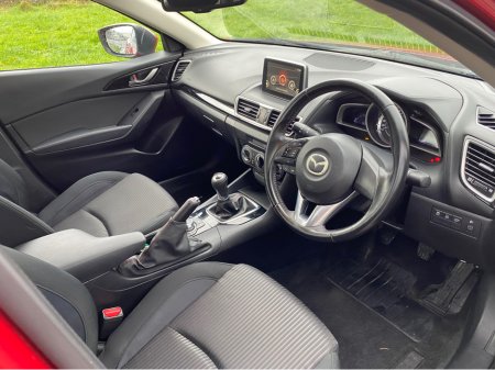 2016 Mazda Mazda3 1.5 D 105PS EXECUTIVE IPM 4 4DR €10,500 thumbnail