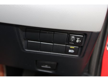 2022 Toyota Yaris Cross 1.5 Hybrid CVT Luna €23,950 thumbnail