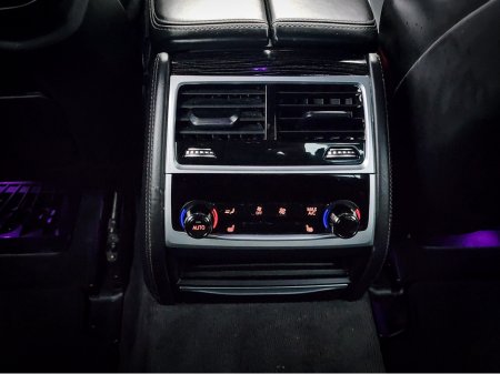 2021 BMW 7 Series M745e plug-in hybrid €49,950 thumbnail