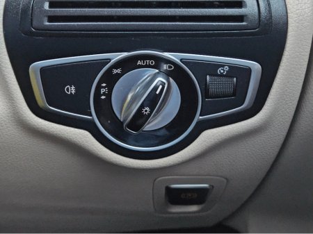 2017 Mercedes-Benz GLC Class ** DEPOSIT TAKEN **220 D 4MATIC 5DR AUTO €25,950 thumbnail