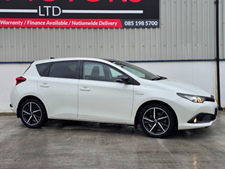 2018 Toyota Auris Hybrid Luna Sport €16,950