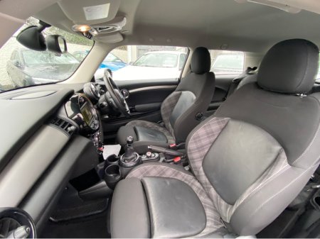 2016 MINI Hatch COOPER 1.5petrol 3Dr €13,900 thumbnail