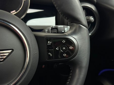 2023 MINI Cooper S ELECTRIC LEVEL 3 €25,990 thumbnail