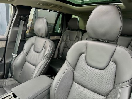 2025 Volvo XC90 - thumbnail 8