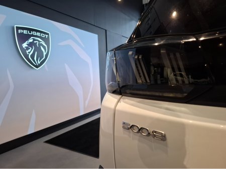 2024 Peugeot 5008 - thumbnail 9