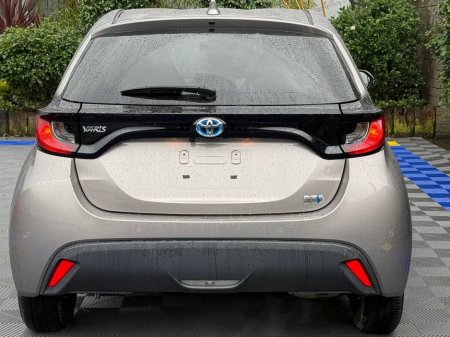 2021 Toyota Yaris 1.5 HYBRID // REVERSE CAMERA // ADAPTIVE CRUISE CONTROL // DIGITAL CLIMATE CONTROL €13,950 thumbnail