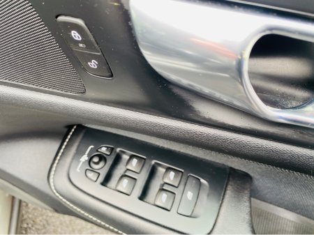 2022 Volvo V60 - thumbnail 23