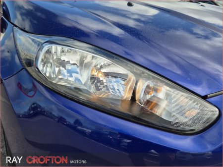 2015 Ford Fiesta - thumbnail 14