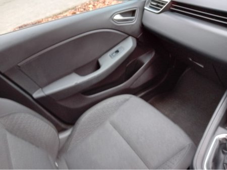 2021 Renault Clio - thumbnail 14