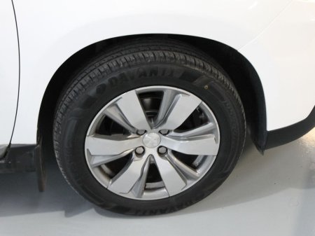 2016 Peugeot 2008 Allure 1.6 Blue HDI 100 4DR €7,499 thumbnail