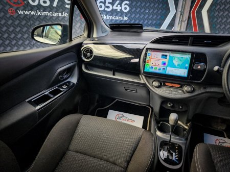 2020 Toyota Vitz - thumbnail 20