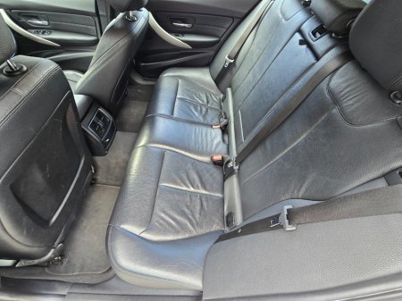 2017 BMW 3 Series - thumbnail 13