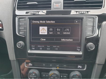 2014 Volkswagen Golf - thumbnail 15