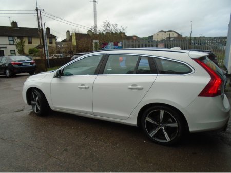 2017 Volvo V60 2.0 D D4 R-DESIGN NAV 190BHP 5DR €16,950 thumbnail