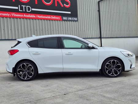 2019 Ford Focus - thumbnail 8