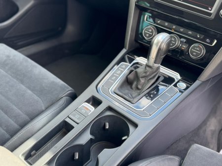 2016 Volkswagen Passat - thumbnail 22