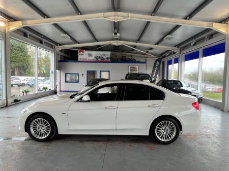 2017 BMW 3 Series - thumbnail 8