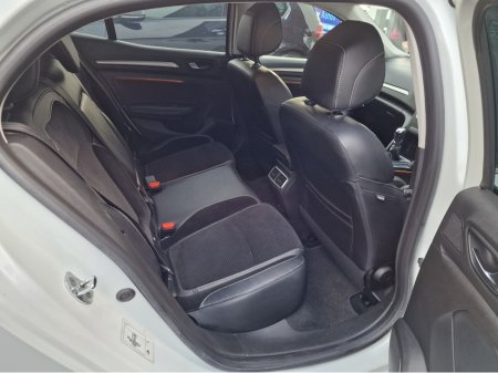 2017 Renault Megane LOW MILEAGE-1.2 DYNAMIQUE-HIGH SPEC €10,950 thumbnail