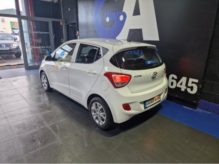 2016 Hyundai i10 S AIR **GREAT STARTER CAR** €7,450 thumbnail