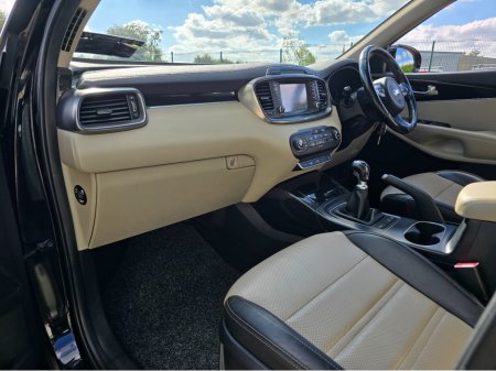 2016 Kia Sorento PLATINUM 4X2 5DR €15,450