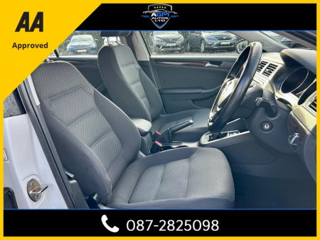 2015 Volkswagen Jetta CL 2.0 TDI MANUAL 5SPEED 110HP 4DR €10,950 thumbnail