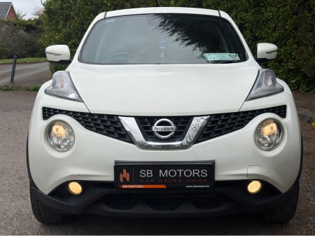 2016 Nissan Juke - thumbnail 2