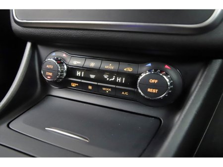 2016 Mercedes-Benz GLA Class GLA 180*FULL TAN MEMO LEATHER SEATS*REVERSE CAM*PARK SENSORS* €19,890 thumbnail