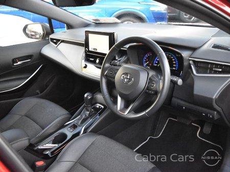 2023 Toyota Corolla 1.8 Hybrid Luna Sport Hatchback €27,850 thumbnail