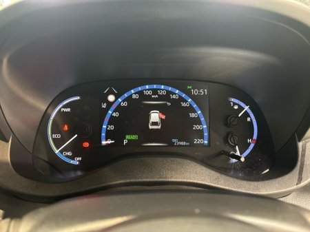 2024 Toyota Yaris Cross LUNA SPORT 4DR AUTO €30,950 thumbnail