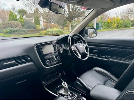 2016 Mitsubishi Outlander 2.0 GX4H PHEV 200BHP 5DR AUTO €13,900 thumbnail