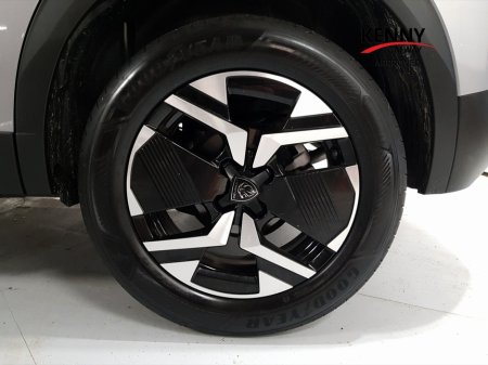 2024 Peugeot 2008 - thumbnail 14