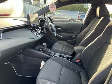 2025 Toyota Corolla COROLLA HB LUNA €30,950 thumbnail