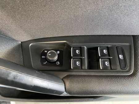 2018 Volkswagen Tiguan - thumbnail 23