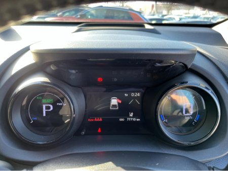 2020 Toyota Yaris - thumbnail 21