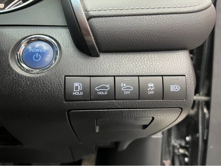 2019 Toyota Camry - thumbnail 12