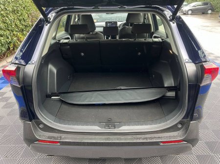 2022 Toyota Rav4 LUNA 2.5 HYBRID // PARKING SENSORS // DIGITAL CLUSTER // DUAL ZONE CLIMATE CONTROL €32,900 thumbnail