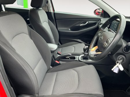 2019 Hyundai i30 I 30 DELUXE 1.0 TURBO 5DR €16,900 thumbnail