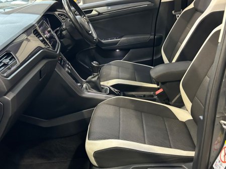 2021 Volkswagen T-Roc PANORAMIC SUNROOF Sport 1.5 TSI M6F 150HP 5DR #44 €25,960 thumbnail