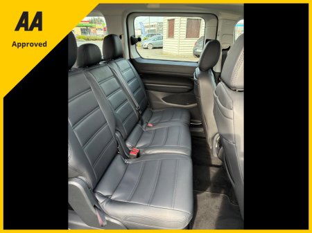 2025 Ford Grand Tourneo Connect - thumbnail 9