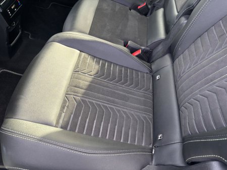 2025 Peugeot 5008 - thumbnail 6