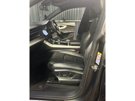 2021 Audi Q8 - thumbnail 16