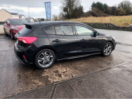 2020 Ford Focus - thumbnail 8